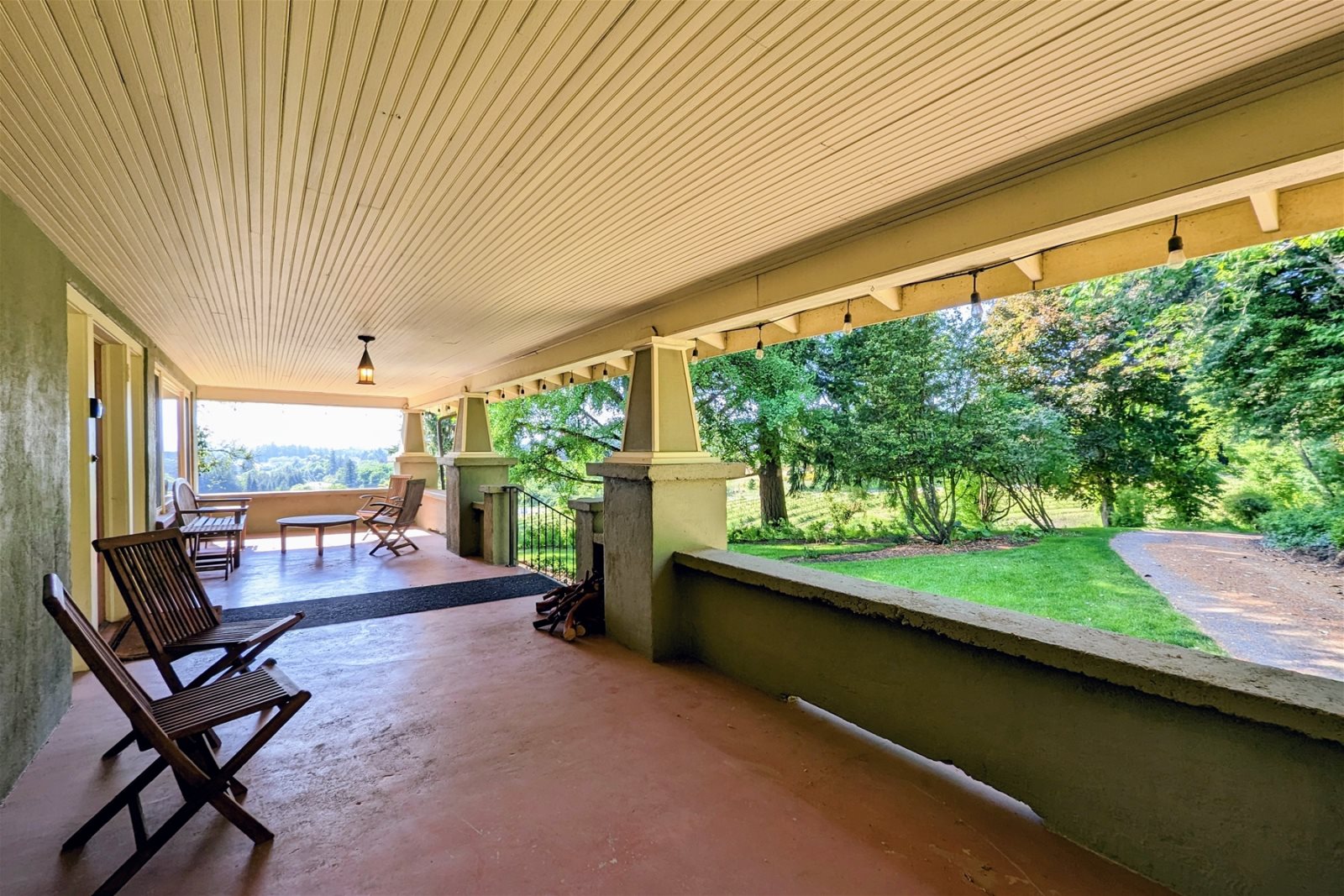 Chehalem House vacation rental, Newberg Oregon.