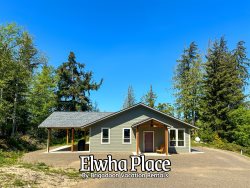 Elwha: woodsy location, close to the Elwha beach, pet friendly