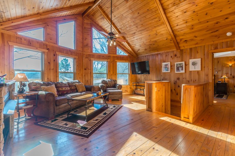 Private Cozy Cabin Rental 1br 2ba Hot Tub 6 Miles From Helen Ga