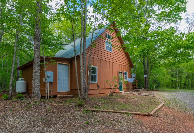Creek Side Cottage 1br 1 Ba Hot Tub Trout Fishing 8 Miles
