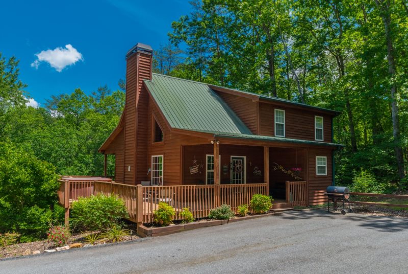 Creek Front Cabin Secluded 3br 2 5 Ba Paved Driveway Hot