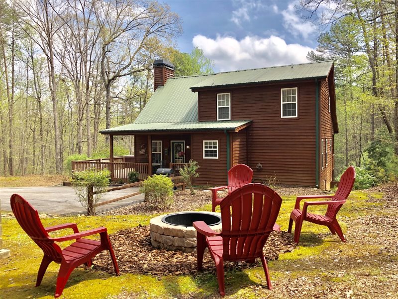 Creek Front Cabin Secluded 3br 3 5 Ba Paved Driveway Hot Tub 2 Miles From Helen Ga Wifi