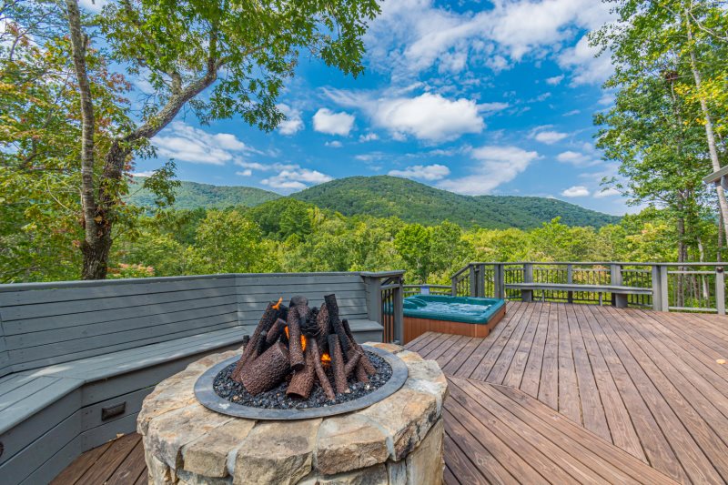 Luxury Log Cabin Newly Renovated Mountain View Hot Tub Gas