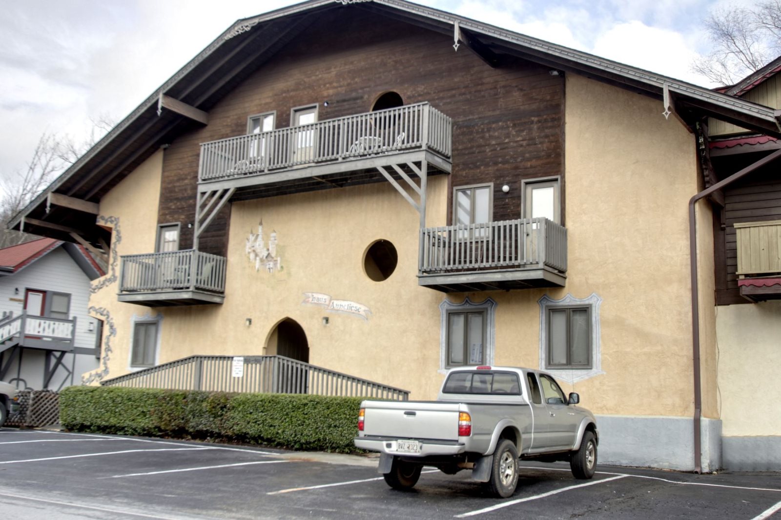 Rivers Edge Condo 802b Vacation Rental in Helen GA Bavarian Brook