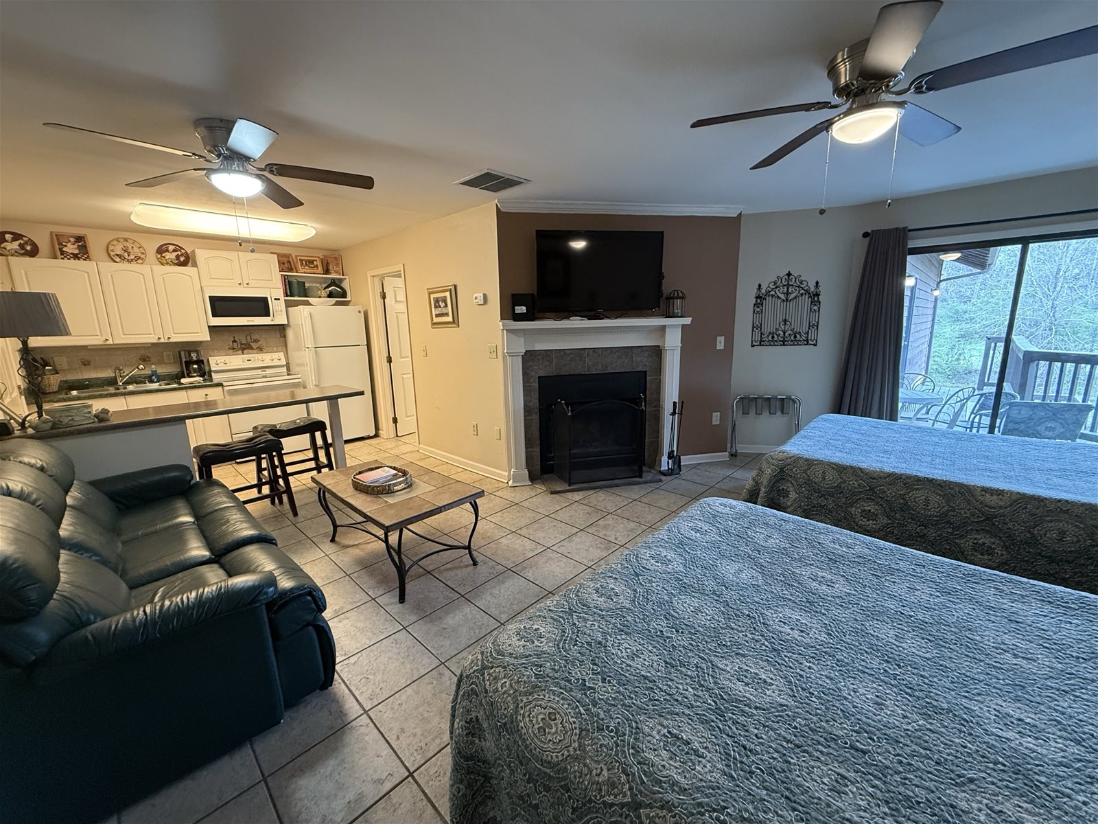 Rivers Edge Condo 803 Vacation Rental in Helen GA Bavarian Brook