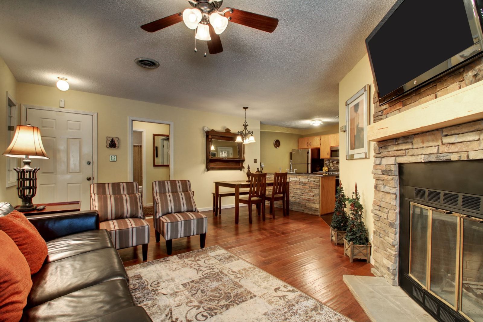 Rivers Edge Condo 103 Vacation Rental in Helen GA Bavarian Brook