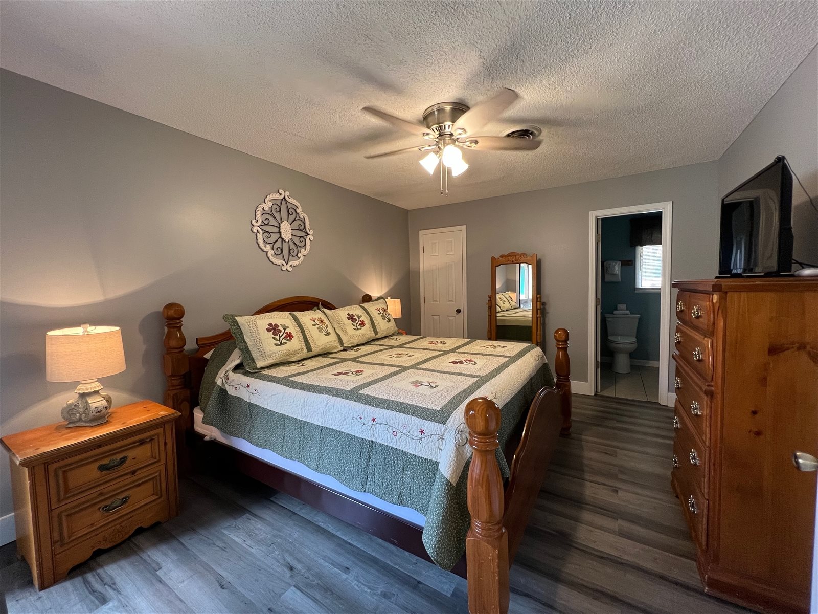 Rivers Edge Condo 202 Vacation Rental in Helen GA