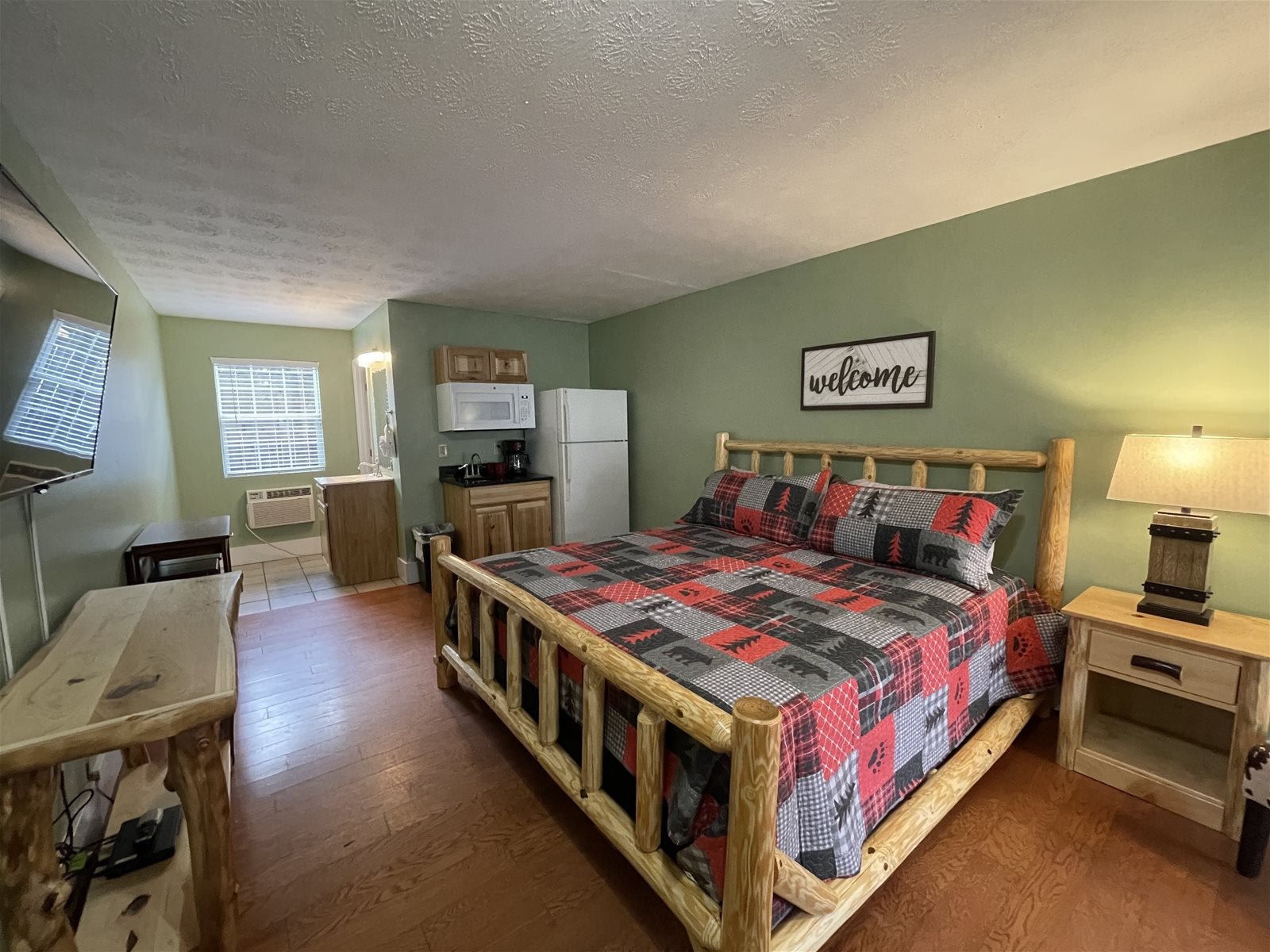 Bavarian Brook Rentals Unit 7 Vacation Rental in downtown Helen GA