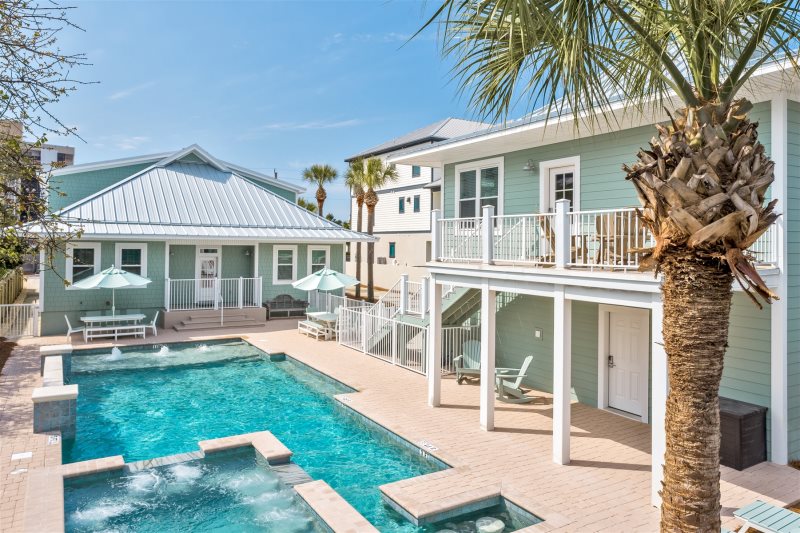 boomerang beach house vacation rental