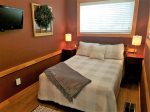Back guest bedroom