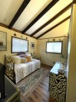 Cozy Cabins Real Estate, LLC - Blackbird Cottage
