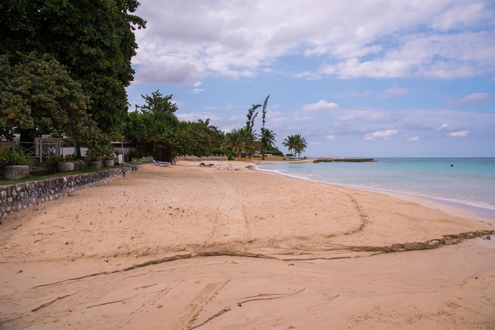 Old Fort Bay Beach