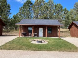 Cabin close to Custer State Park