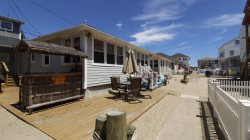 MIN8 - Beachside Cottage on private, walk-up lane - 3 doors off beach/boardwalk!