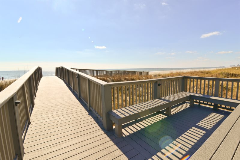 Direct Oceanfront 1 Bedroom Vacation Rental in North Myrtle Beach Close