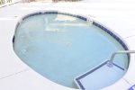 Lakefront Pools and Short Walk to Beach