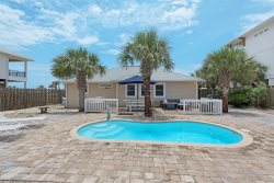 Beach like a Local! Beach House w/Pool 3/2 - Pet Friendly 