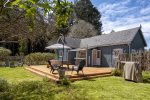 The Grove - Quaint Mendocino cottage just minutes from the beach!