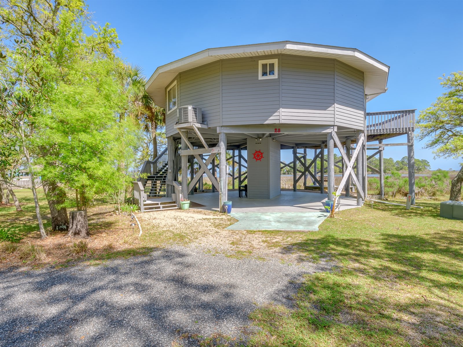 Vacation Waterfront and Pool Homes, Ochlockonee Bay Realty