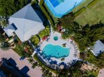 Pool & Clubhouse 