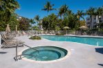 Pool & Jacuzzi