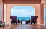 The Shores Condo on the Ocean & Beachfront in Coco Plum 2/2 with a Pool 