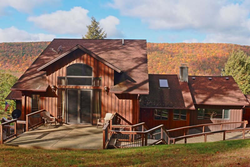 Luxury Vacation Rental In The Finger Lakes Lodge On Canadice Lake