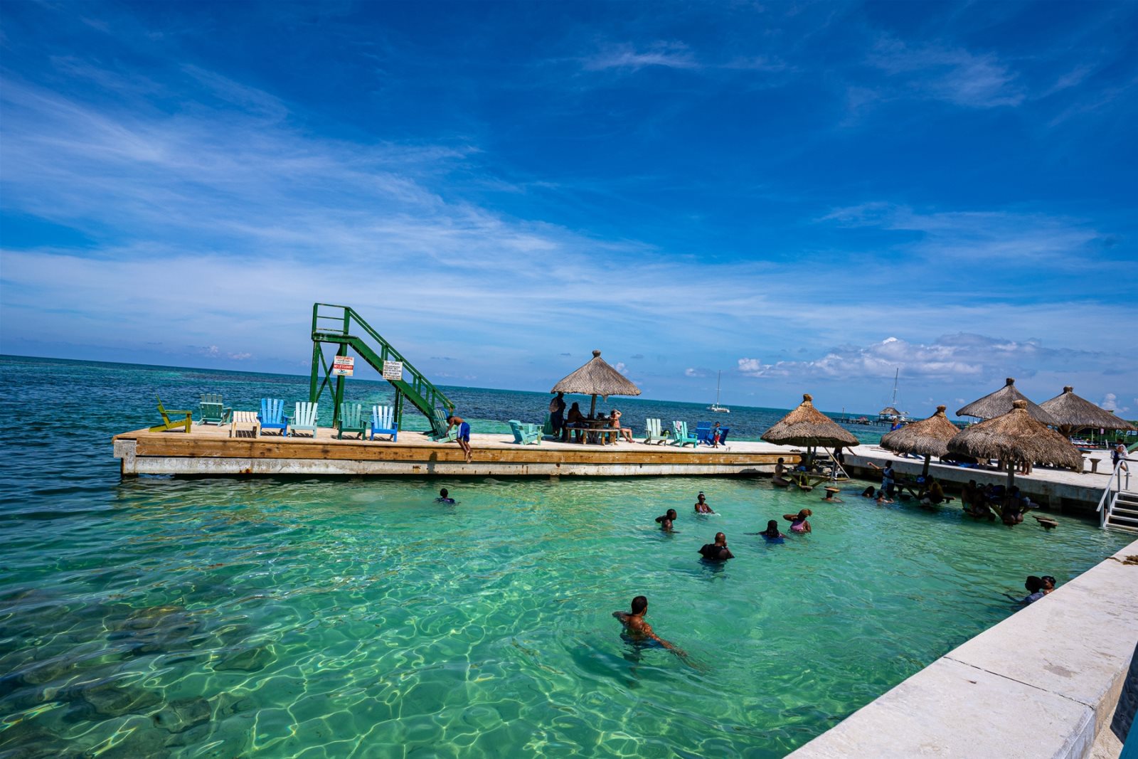 Blu Zen Sea Front Residence, 1st floor, Caye Caulker, Belize