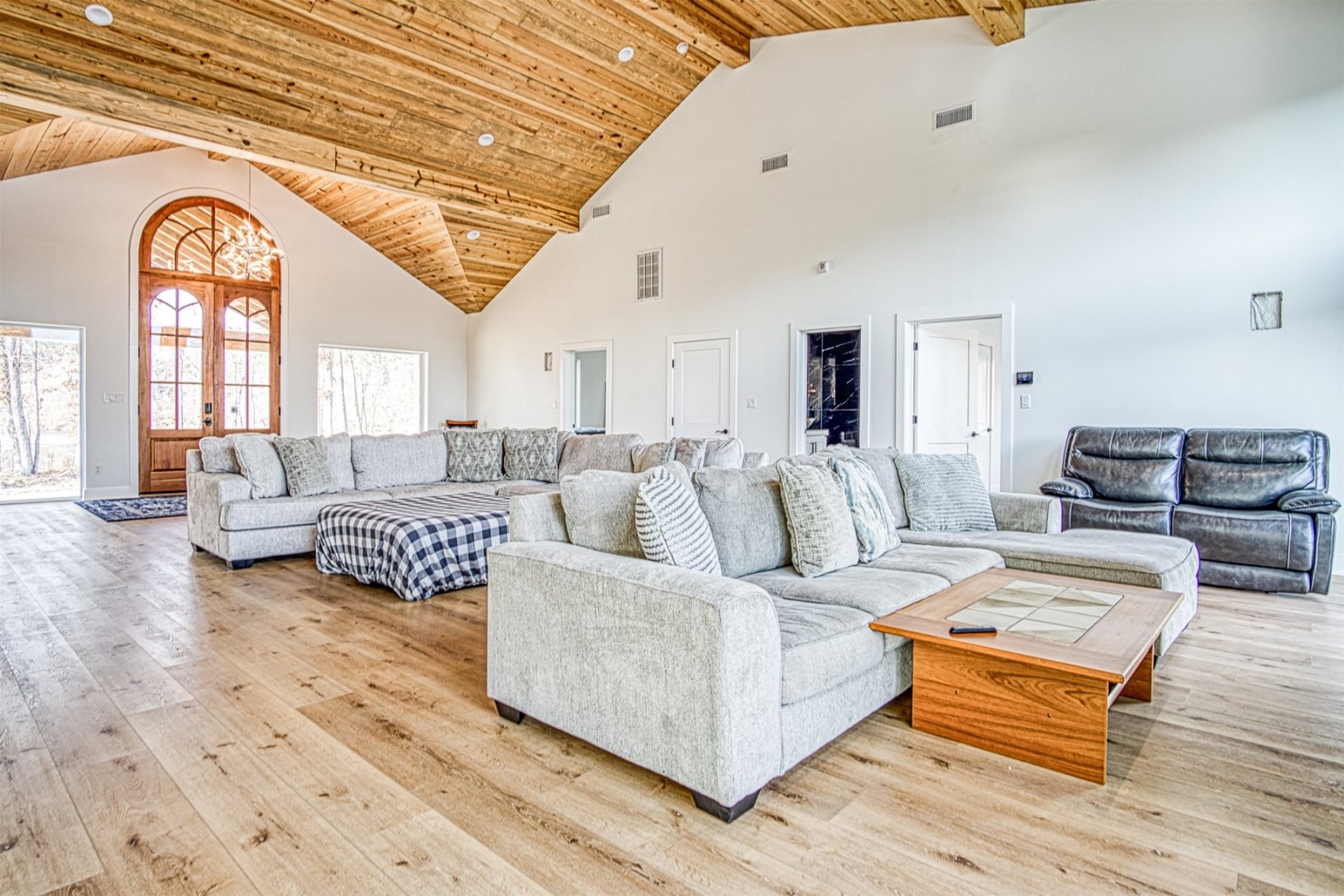 Hot Springs Village Arkansas Luxury Furnished nightly vacation rentals