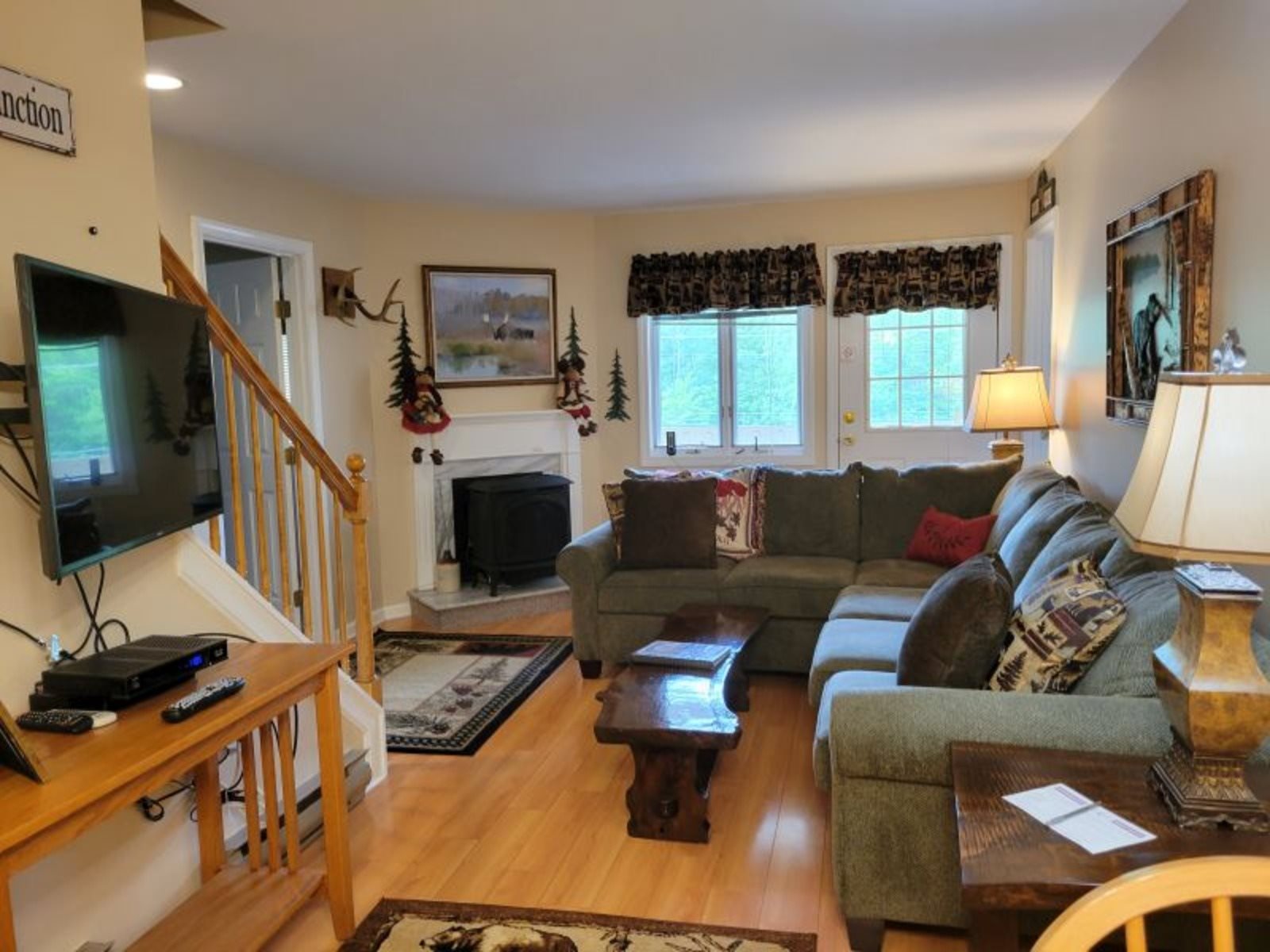 Four Bedroom Condo 320 / Lincoln New Hampshire / Vacation Rental / Loon