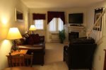Gorgeous family vacation condo with views of Loon Mt, walking distance to restaurants and shops, # 336