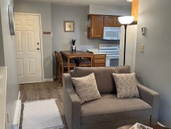 Multi-level 2 bedroom condo near Loon Mt. #321