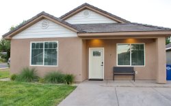 ZC4 Beautiful Cottage- Pets Allowed!