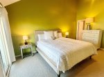 Master Bedroom w/King bed