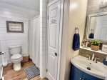 Full Bathroom w/tub & shower combo
