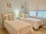 Bedroom 3 with Twin beds