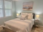 Bedroom 2 with Queen bed
