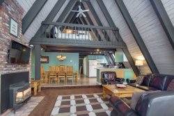 *Free Activities with Xplorie*  A-Frame style home with A/C, wood stove, pool table - Trapper 11