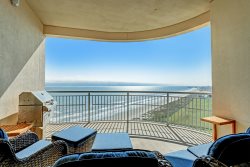 Pet Friendly | West Views of City Lights and Beach | TW2508 | GVR08860