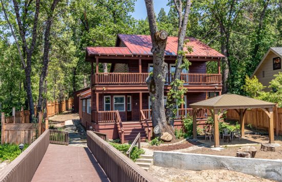 Bass Lake Lakefront Homes