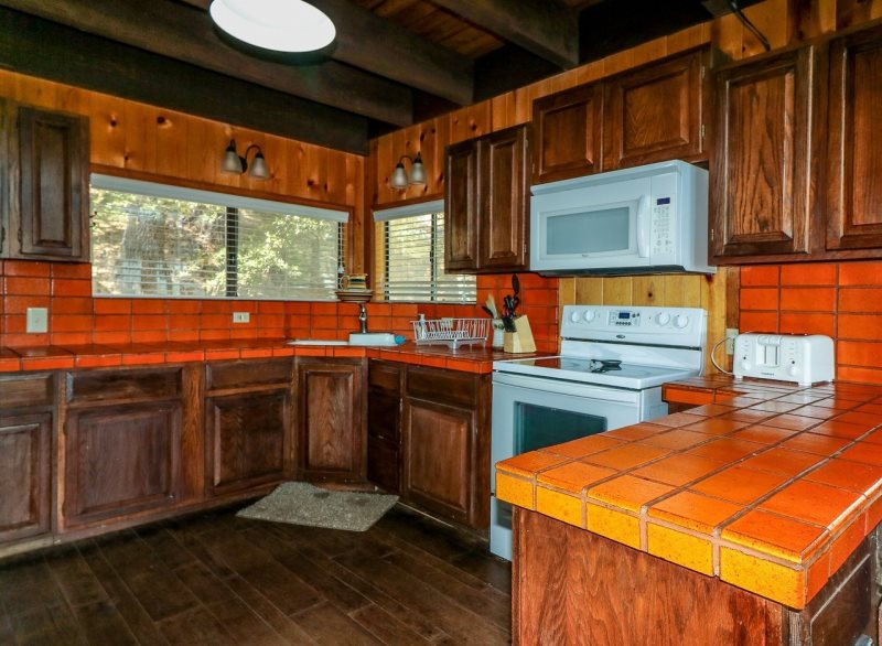 Sierra Vacation Home Rentals Lakeview Lodge