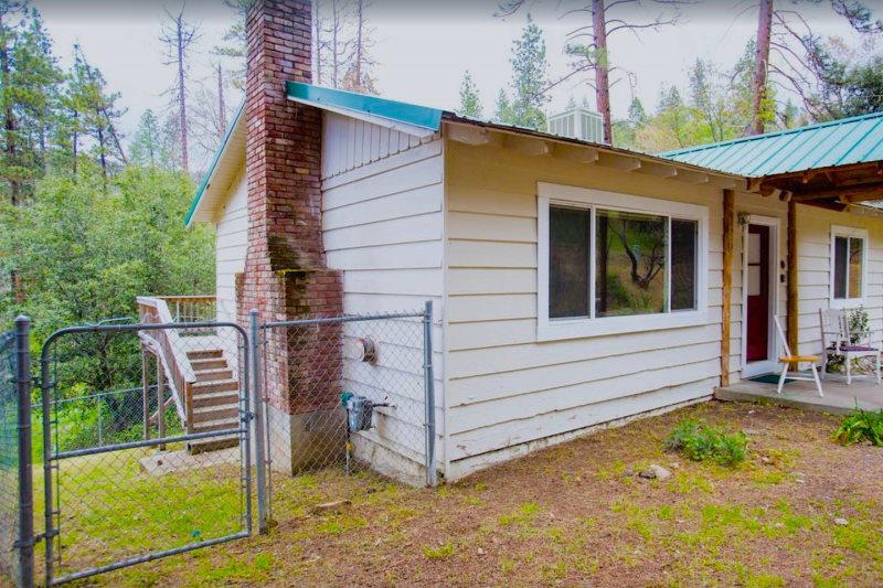 Sierra Vacation Home Rentals Yosemite Sky Ranch Red Cottage