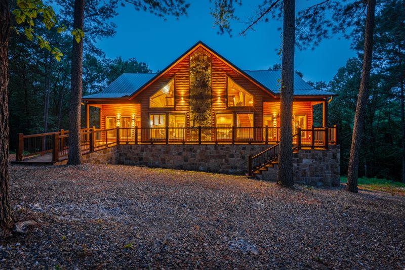 Featured image of post Beavers Bend Luxury Cabins - Perfect for a romantic getaway or family vacation!