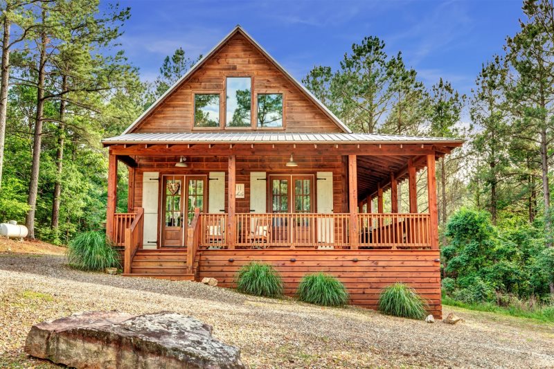 Acadian Cottage In Broken Bow Ok Beavers Bend Luxury Cabin Rentals