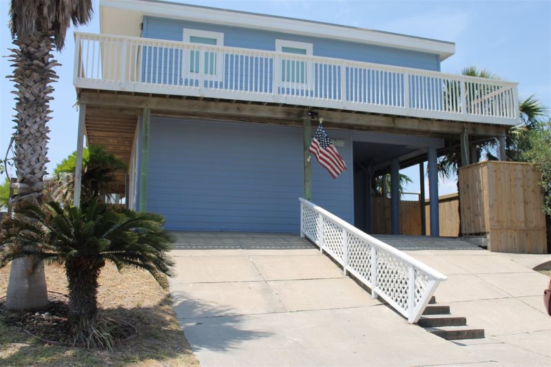 Port Aransas Vacation Rental Home Spacious Three Bedroom Sleeps 11