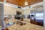 Fully Equipped Kitchen & Stainless Steel Appliances