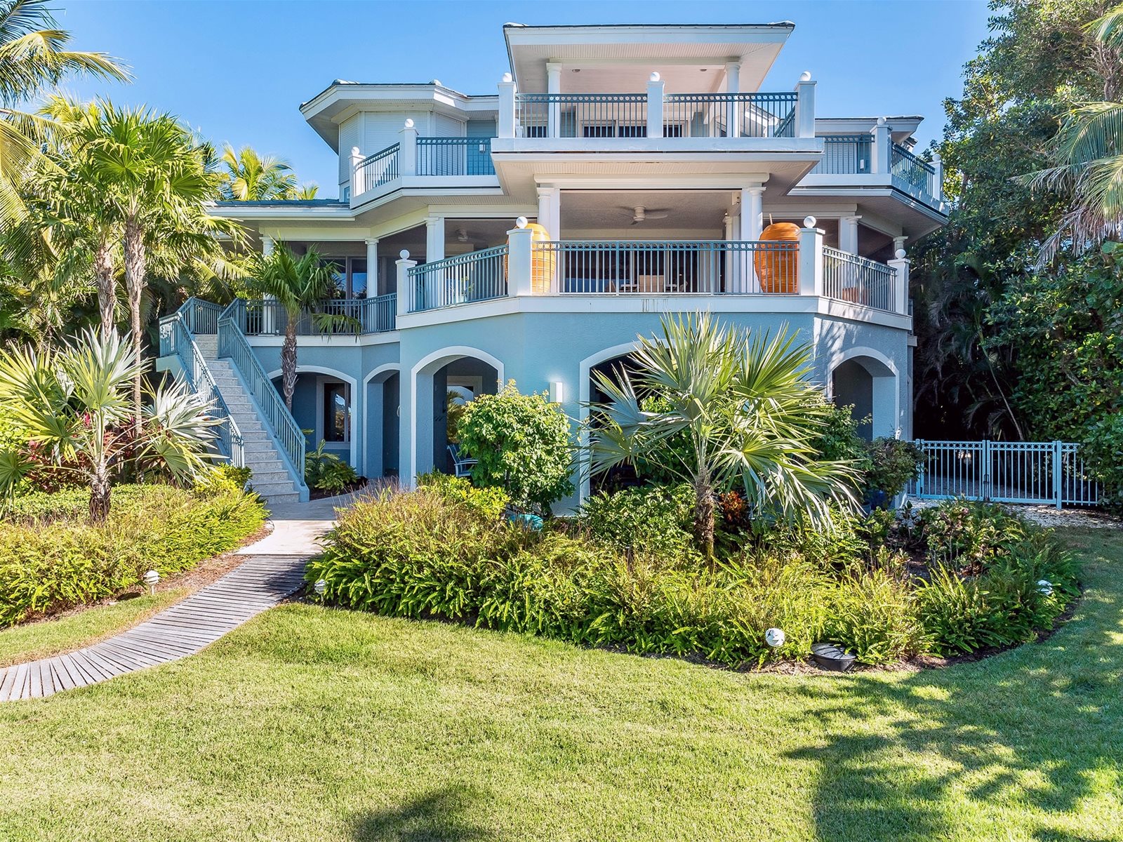 Seas the Day Captiva Island Dream Vacation Rentals. South Seas Island