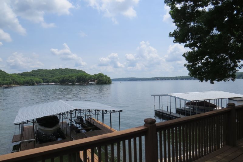 3 Bedroom Lakefront Vacation Rental With Dock In Lake Ozark Missouri