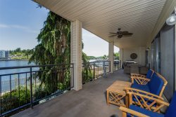 Beautiful updated 3 Bedroom / 2 Bath Condo at The Falls, Lake of the Ozarks