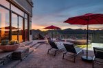 Southwest home w/ Hot Tub, pool, and amazing Mnt. Views!